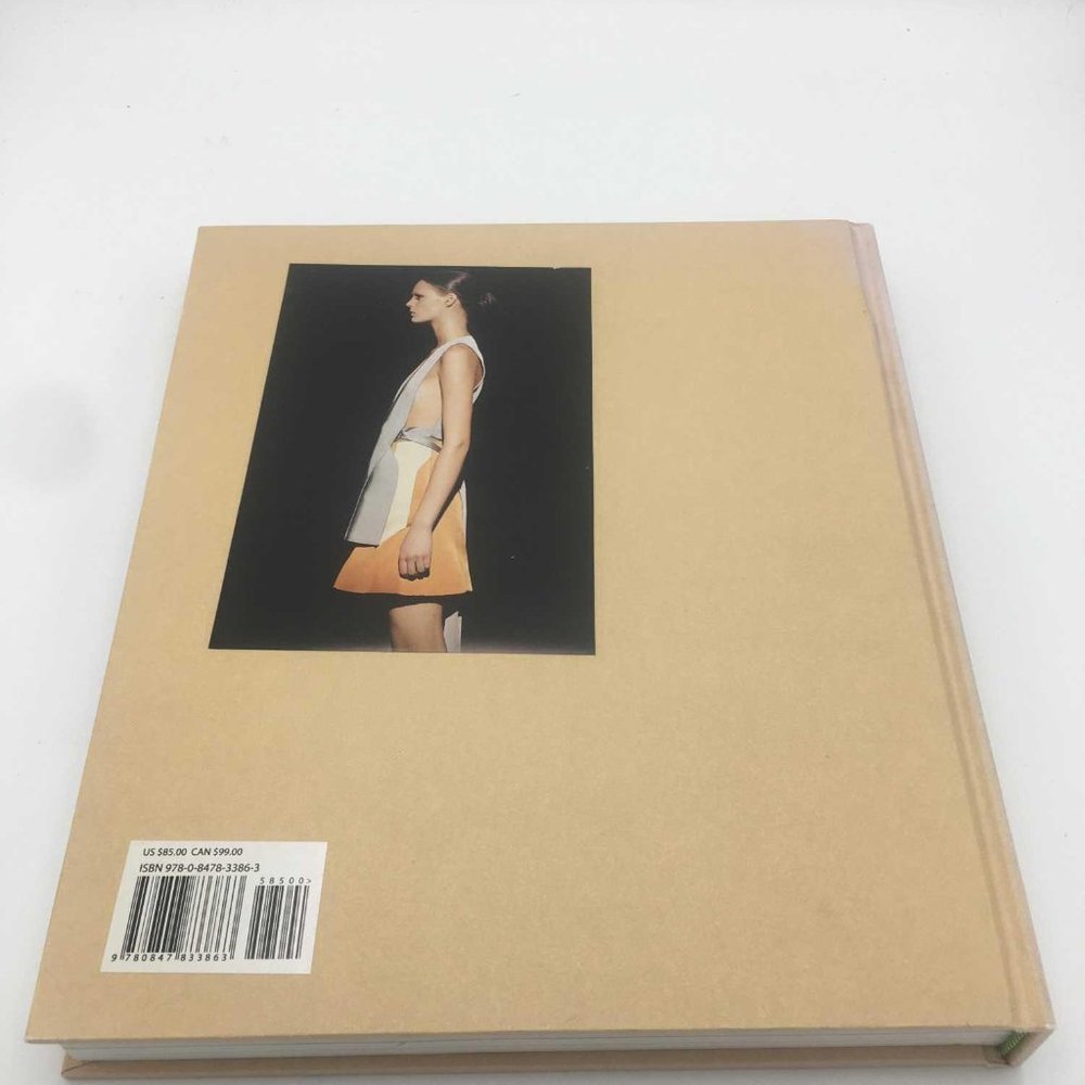 Hussein Chalayan (Rizzoli Books) - Picture 3 of 3